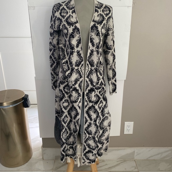 For Thee long Snake Print Cardigan Patch Pockets in Front Size Small - Picture 9 of 9